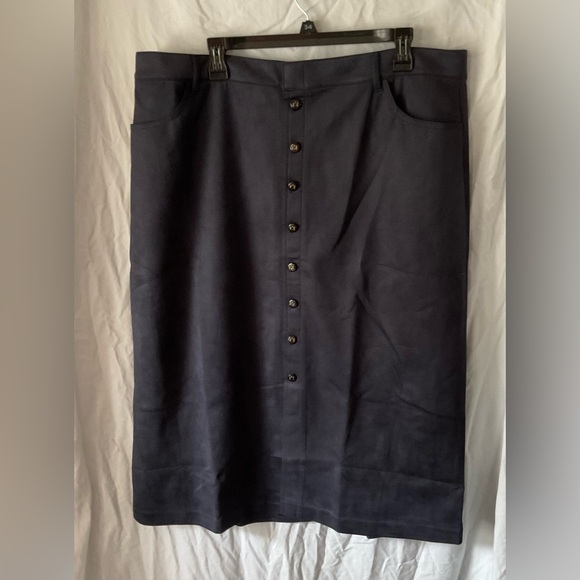 Estate black skirt XLP button front medi suede effect - Picture 1 of 8